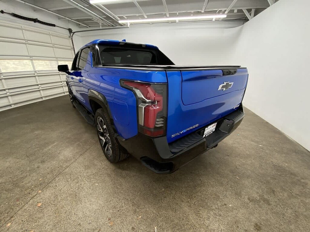 Used 2025 Chevrolet Silverado EV RST w/3SP Truck Crew Cab
