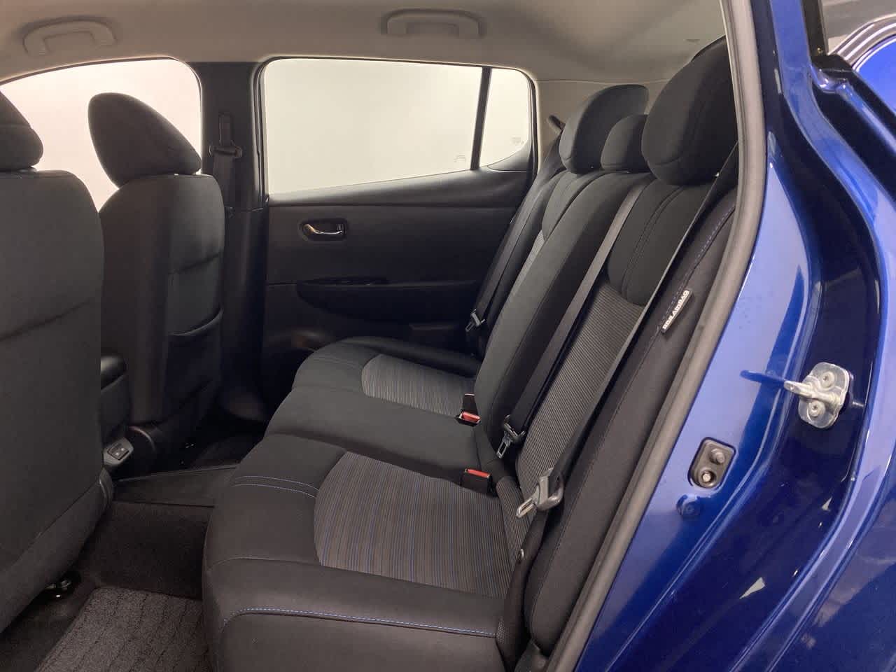 Thumbnail: 2022 Nissan Leaf - 18