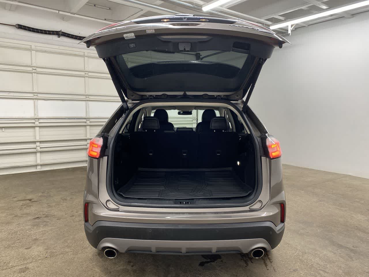 Thumbnail: 2019 Ford Edge - 30