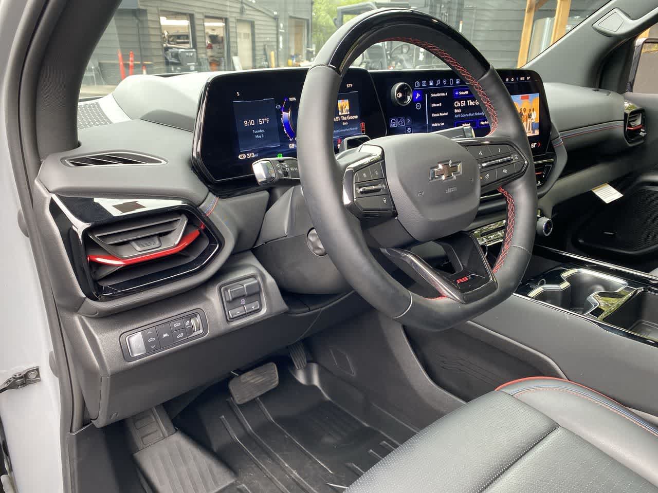 Thumbnail: 2025 Chevrolet Silverado EV - 2