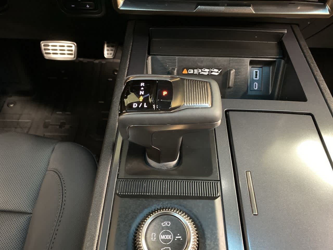 Thumbnail: 2024 GMC Hummer EV - 25