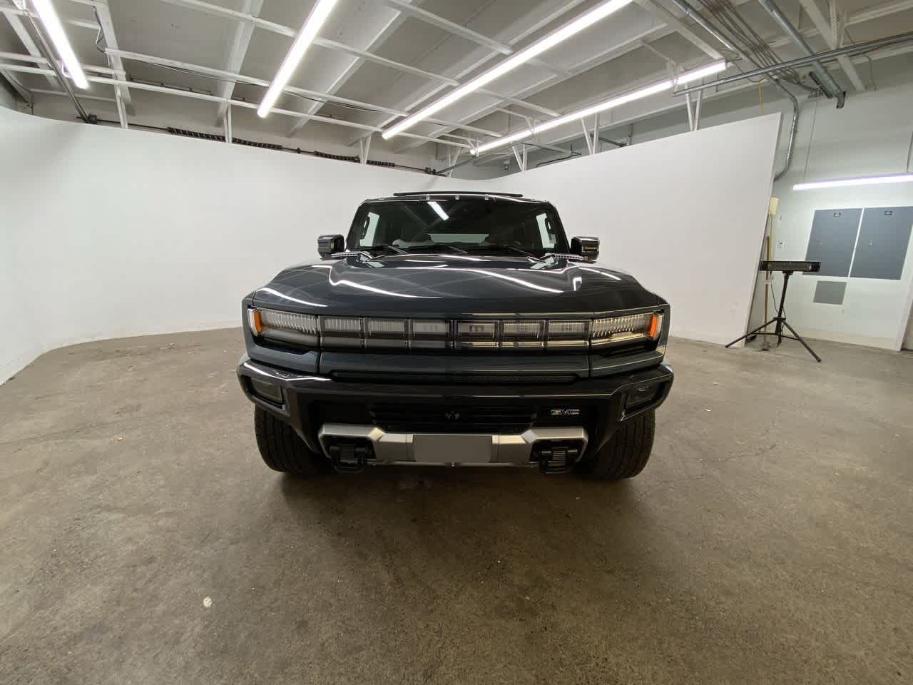 Thumbnail: 2025 GMC Hummer EV - 9