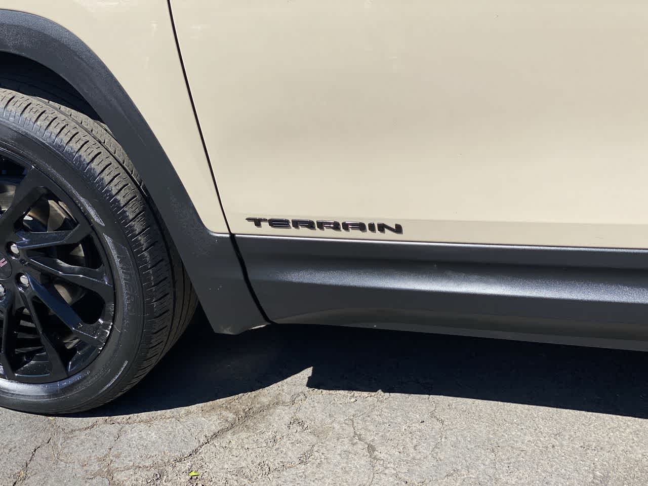 Thumbnail: 2023 GMC Terrain - 10