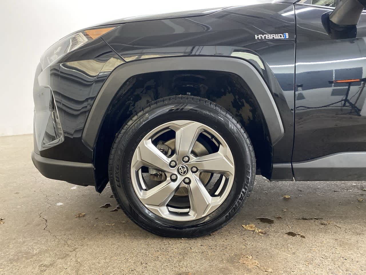 Thumbnail: 2021 Toyota RAV4 - 12