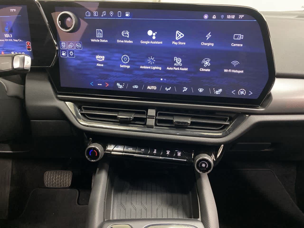 Thumbnail: 2024 Chevrolet Equinox - 25