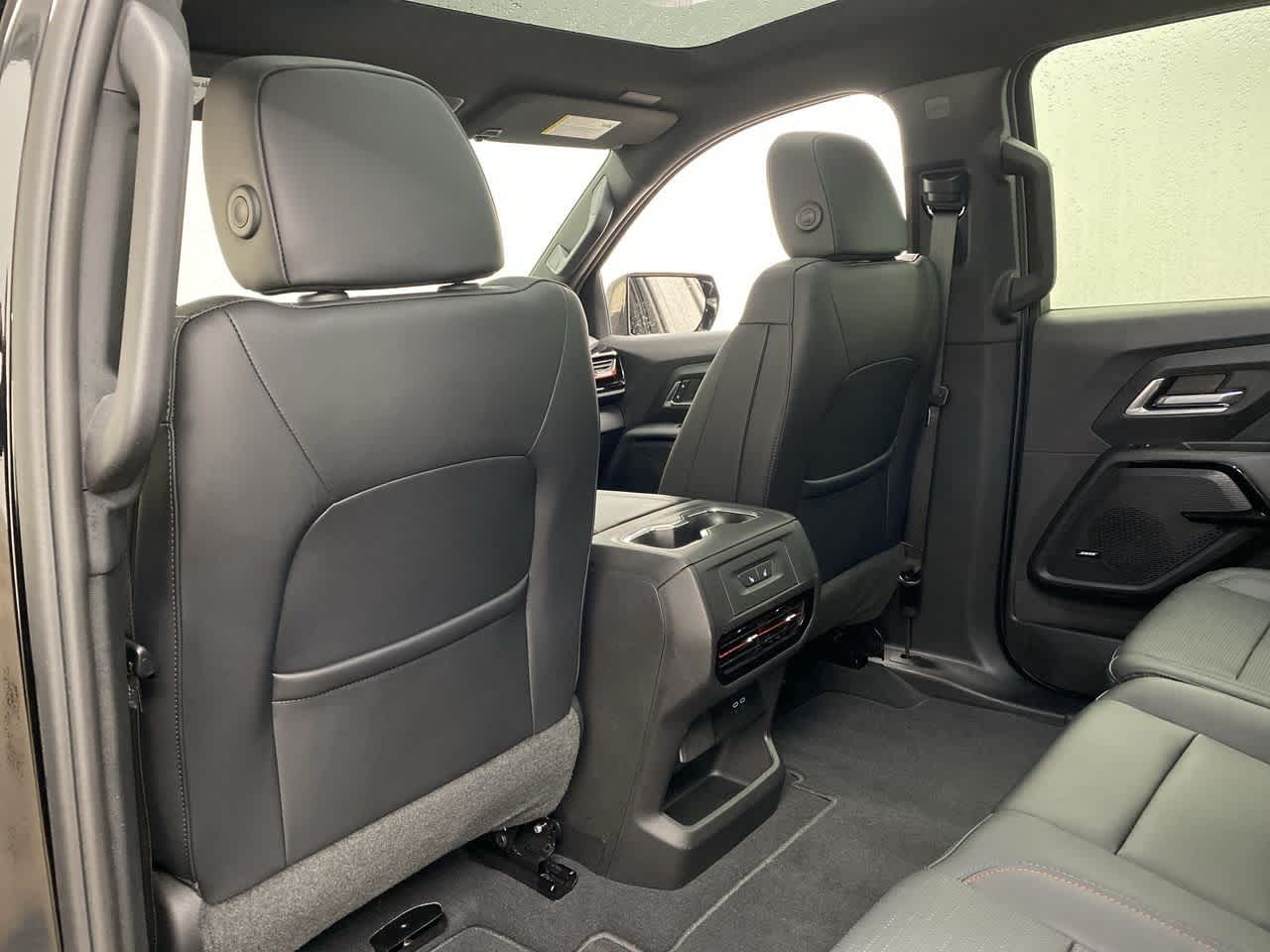 Thumbnail: 2024 Chevrolet Silverado EV - 15