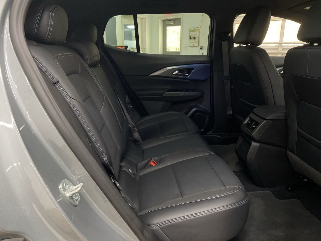 Thumbnail: 2025 Chevrolet Equinox - 17