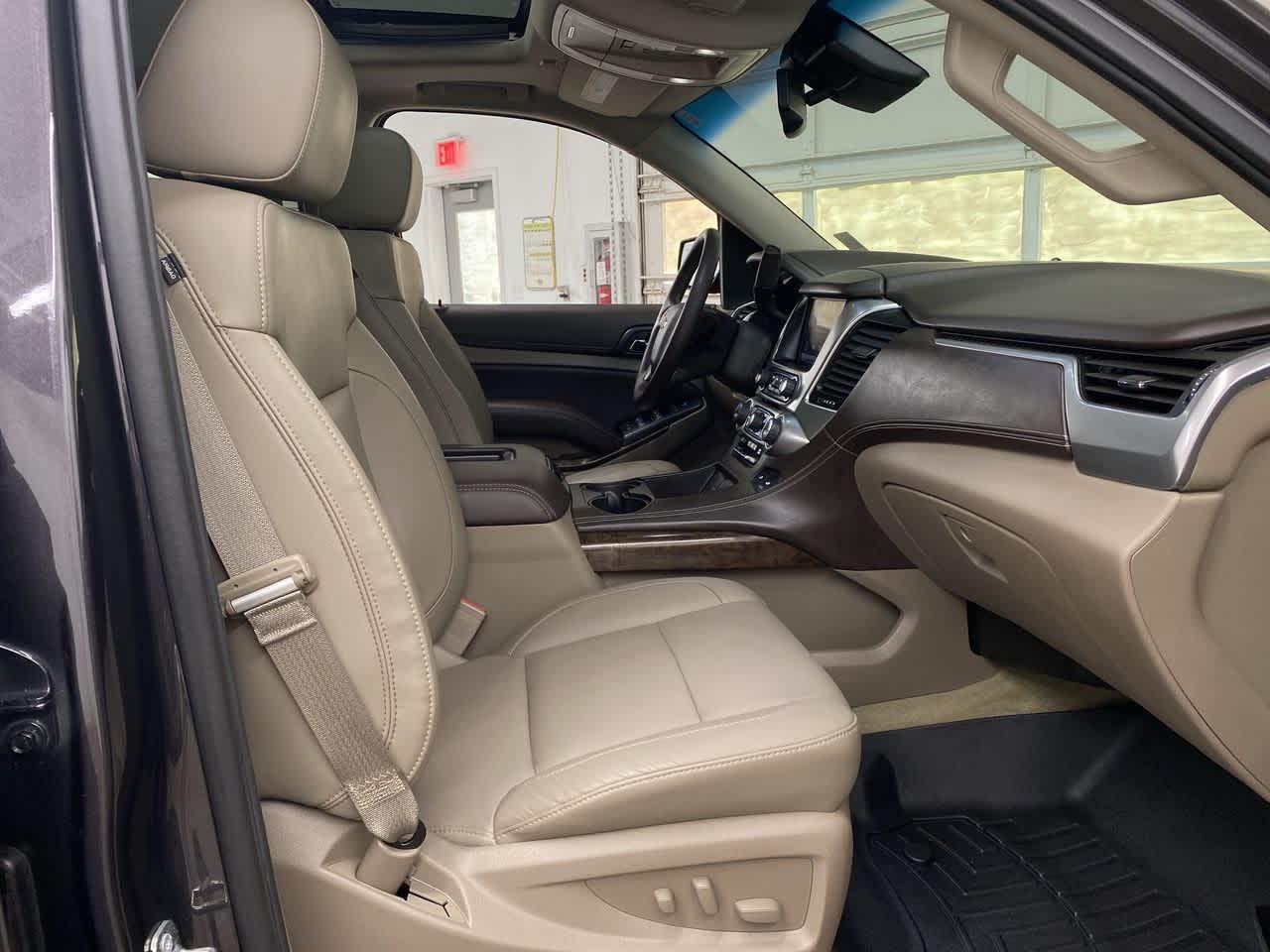 Thumbnail: 2015 Chevrolet Suburban - 20