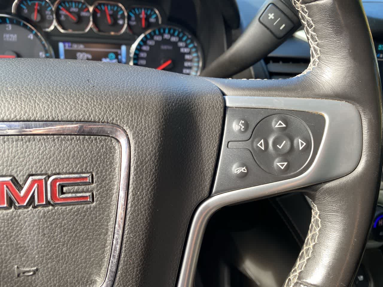 Thumbnail: 2019 GMC Yukon XL - 21
