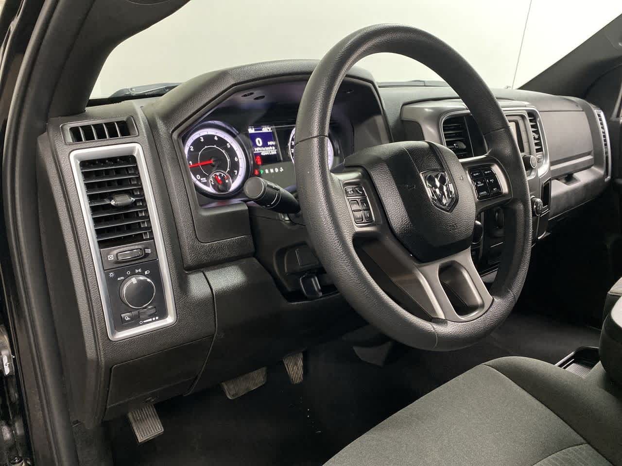 Thumbnail: 2024 RAM 1500 Classic - 2