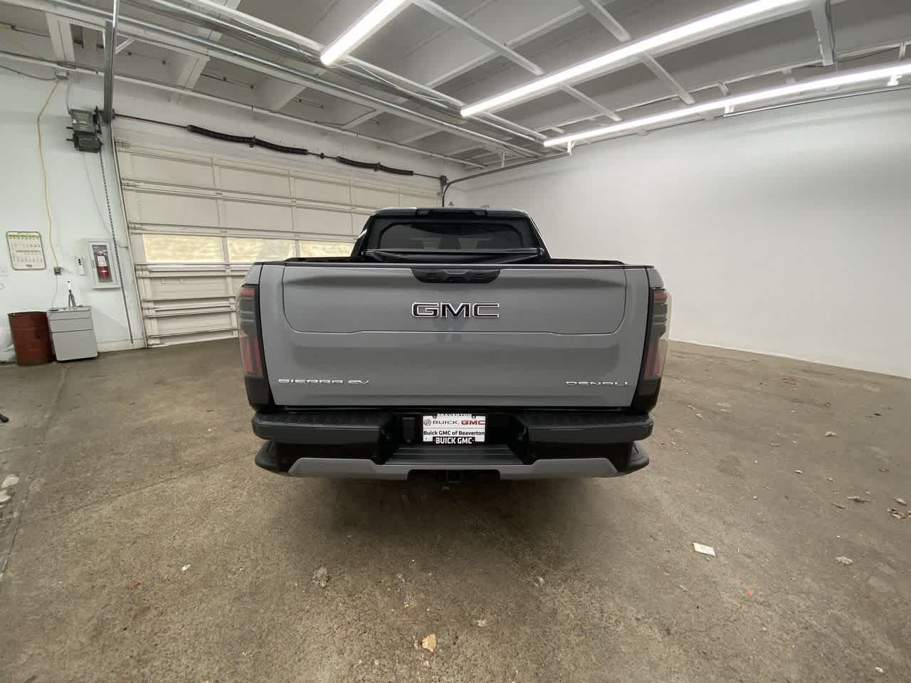 2024 GMC Sierra EV Denali 5