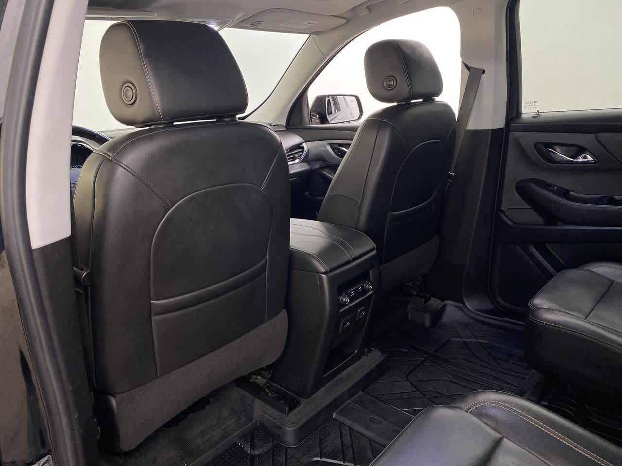 Thumbnail: 2020 Chevrolet Traverse - 16