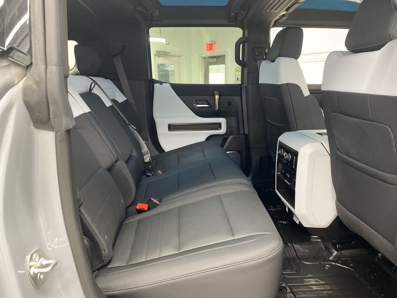 Thumbnail: 2024 GMC Hummer EV - 17