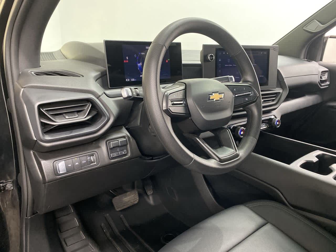 Thumbnail: 2024 Chevrolet Silverado EV - 2