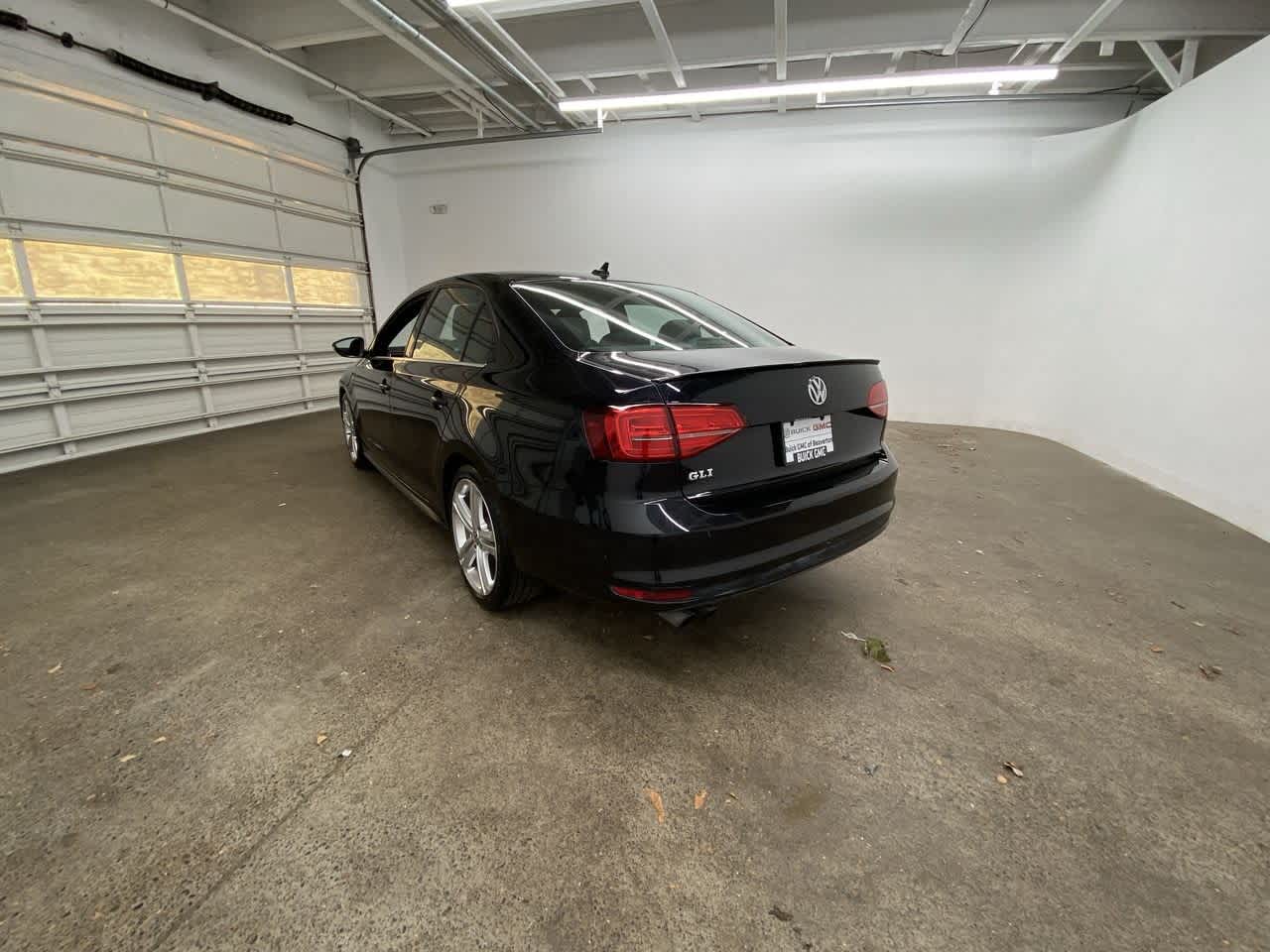 Thumbnail: 2015 Volkswagen Jetta - 4