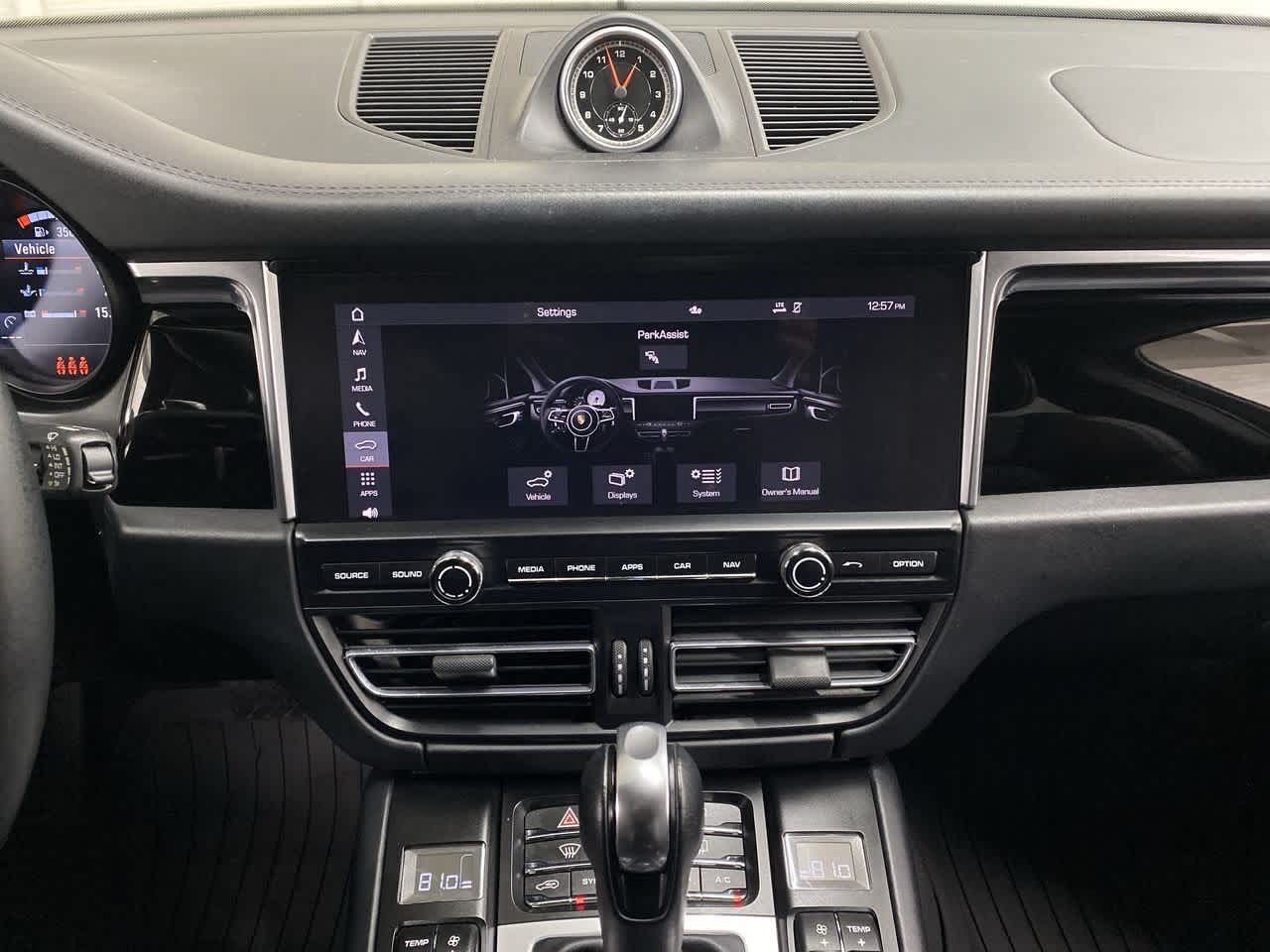 Thumbnail: 2021 Porsche Macan - 24