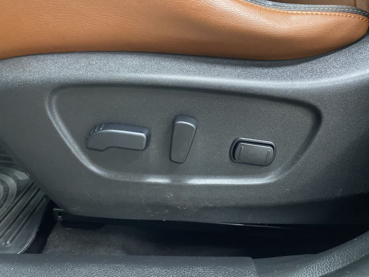 Thumbnail: 2017 Nissan Rogue - 16