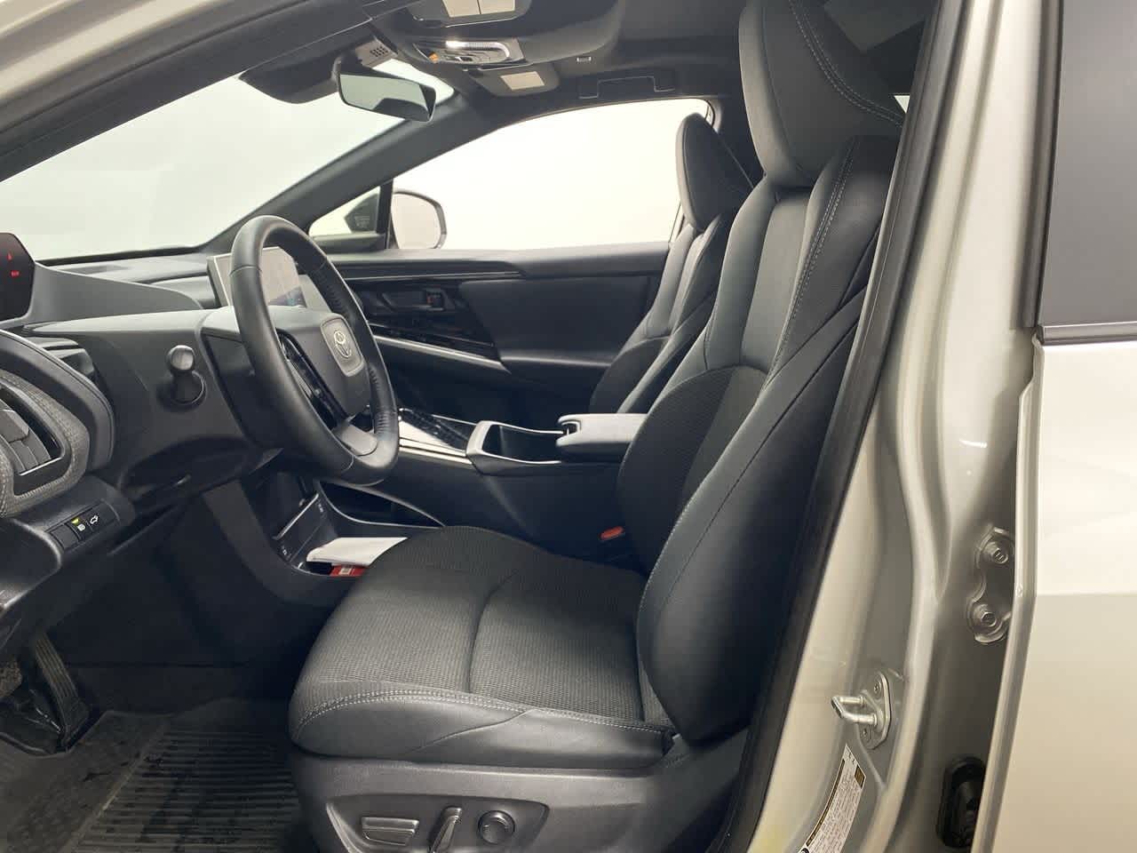 Thumbnail: 2024 Toyota bZ4X - 13