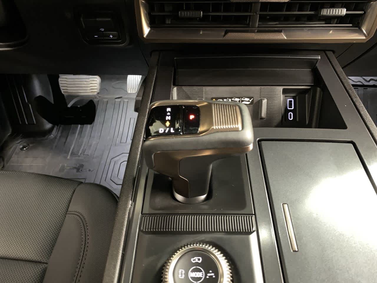 Thumbnail: 2025 GMC Hummer EV - 26