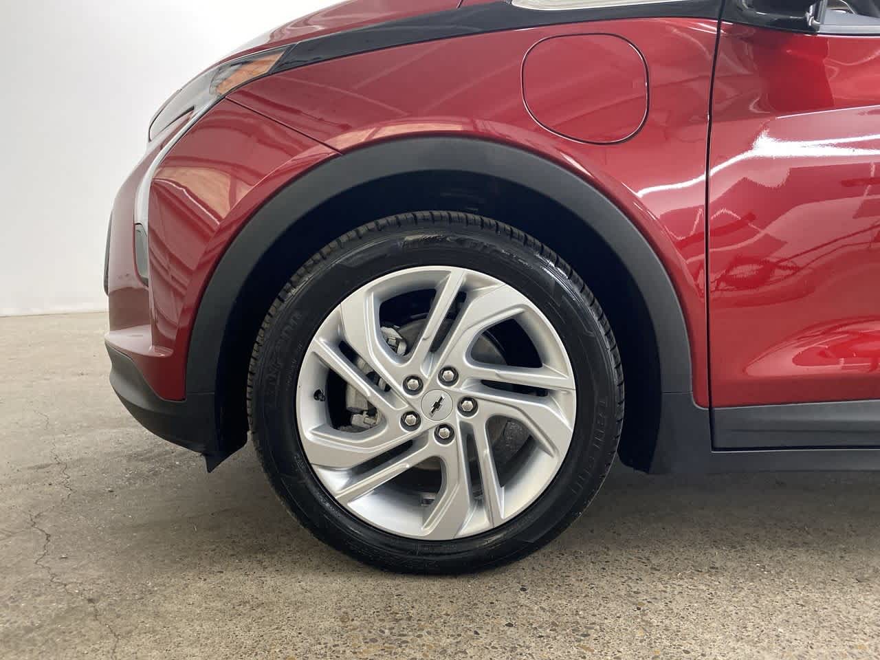 Thumbnail: 2022 Chevrolet Bolt EV - 11