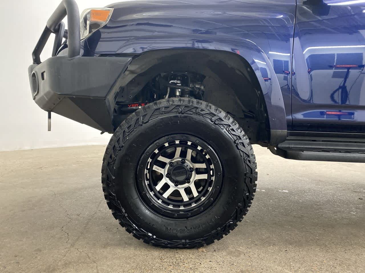 Thumbnail: 2016 Toyota 4Runner - 10