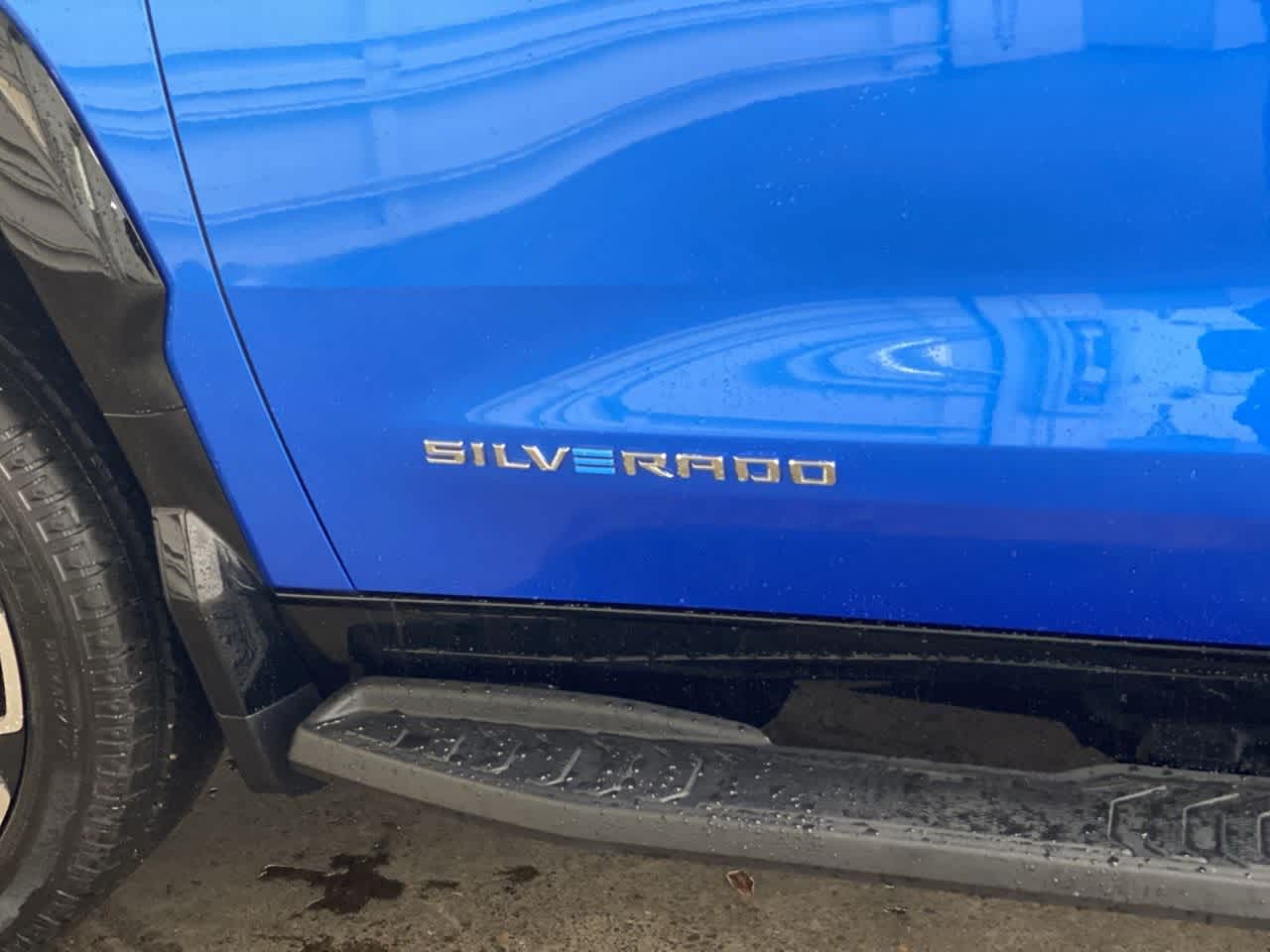 Thumbnail: 2025 Chevrolet Silverado EV - 10