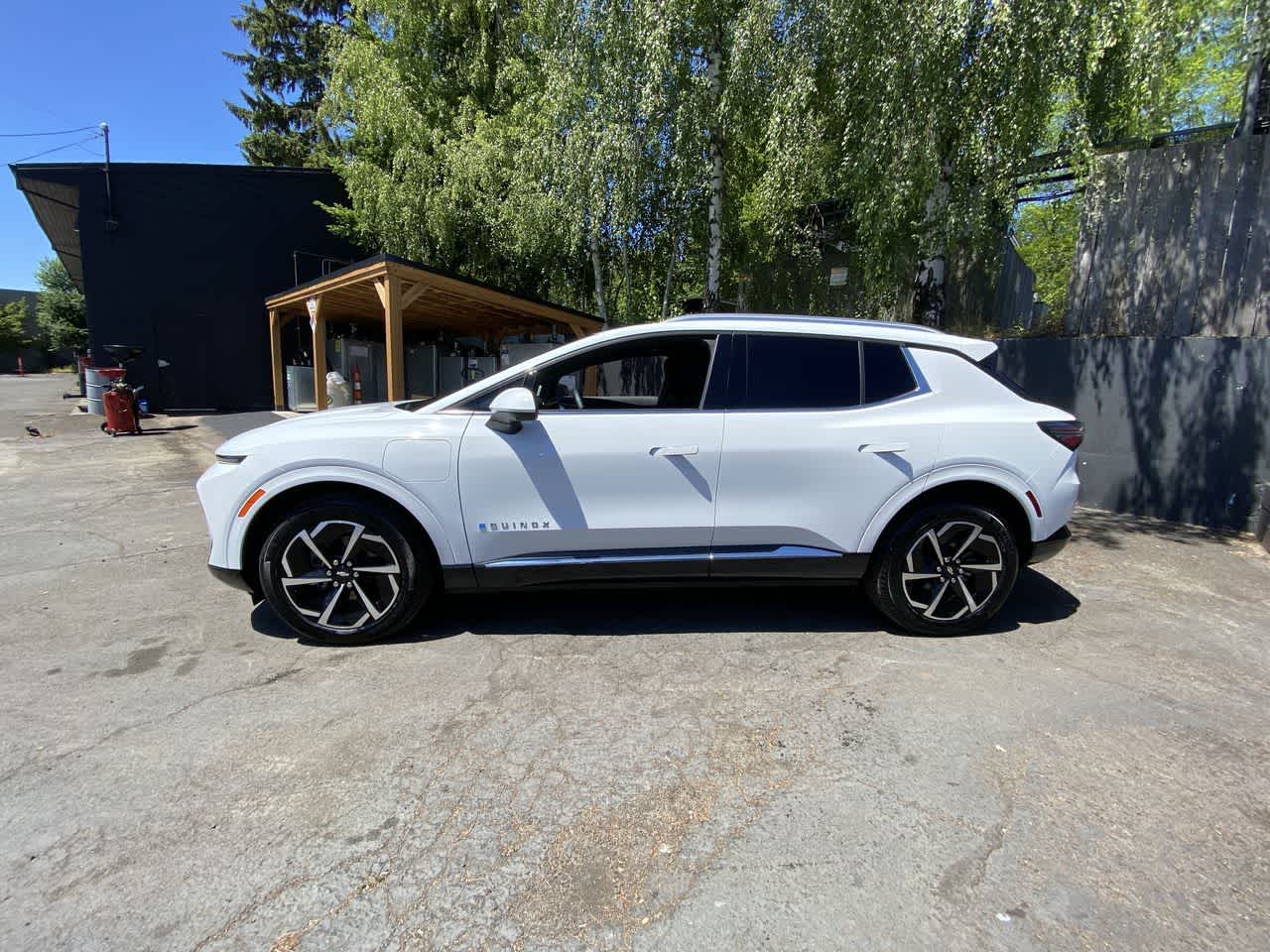 Thumbnail: 2024 Chevrolet Equinox - 3