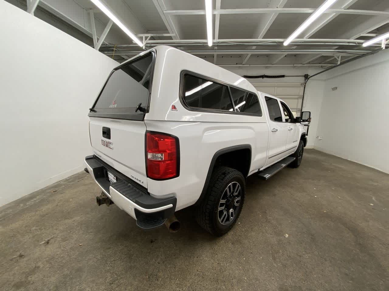 Thumbnail: 2019 GMC Sierra 3500 - 6