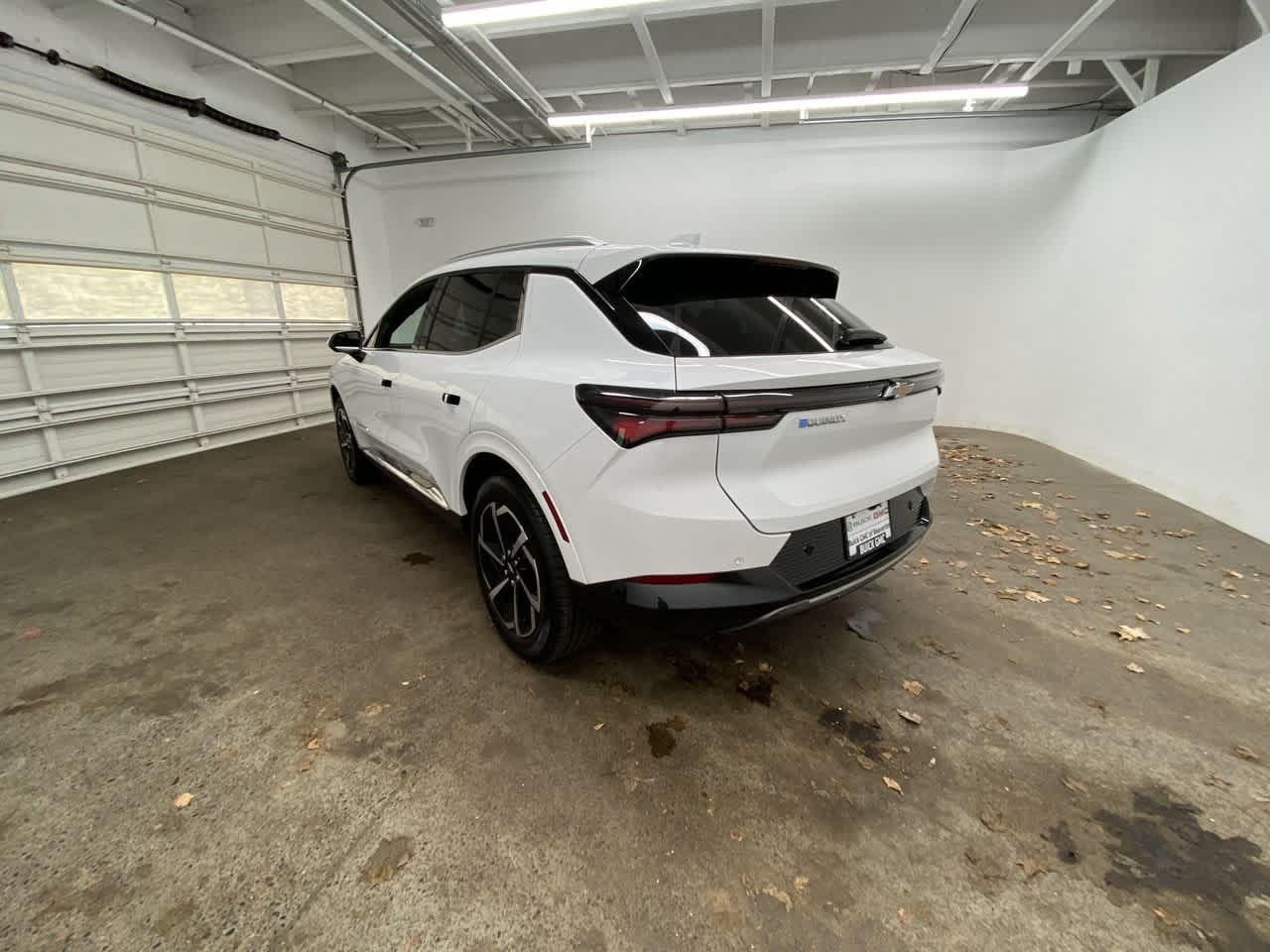 Thumbnail: 2025 Chevrolet Equinox - 4