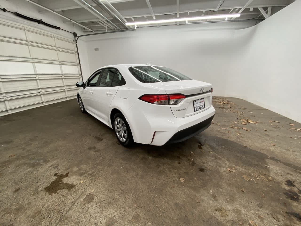 Thumbnail: 2023 Toyota Corolla - 4