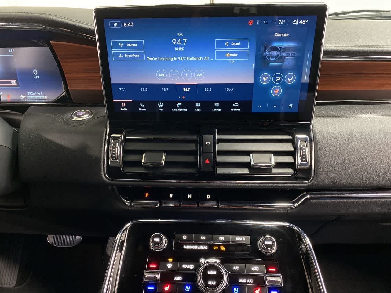 Thumbnail: 2024 Lincoln Navigator L - 24