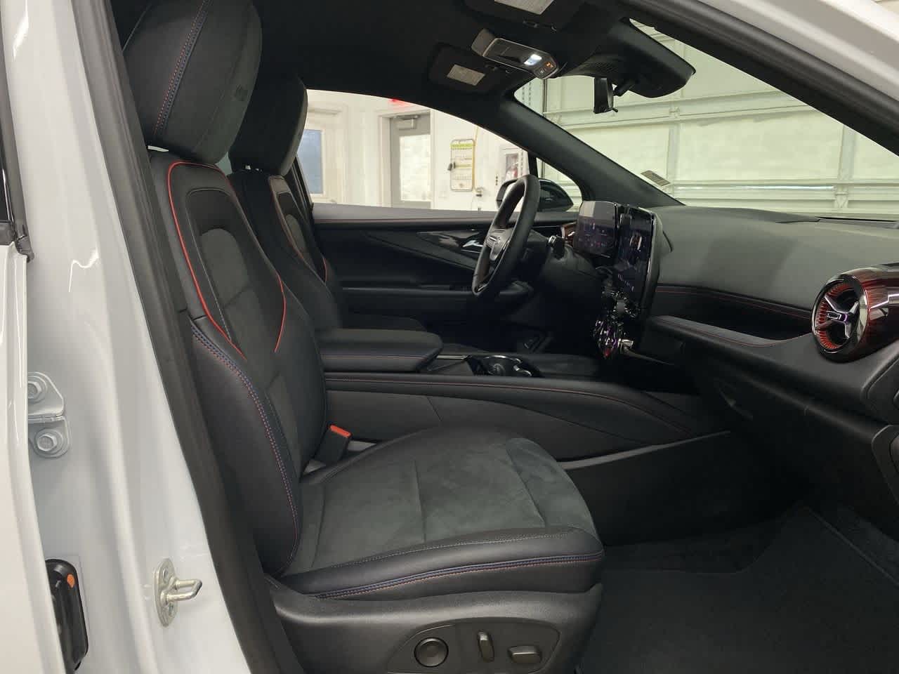 Thumbnail: 2024 Chevrolet Blazer EV - 19