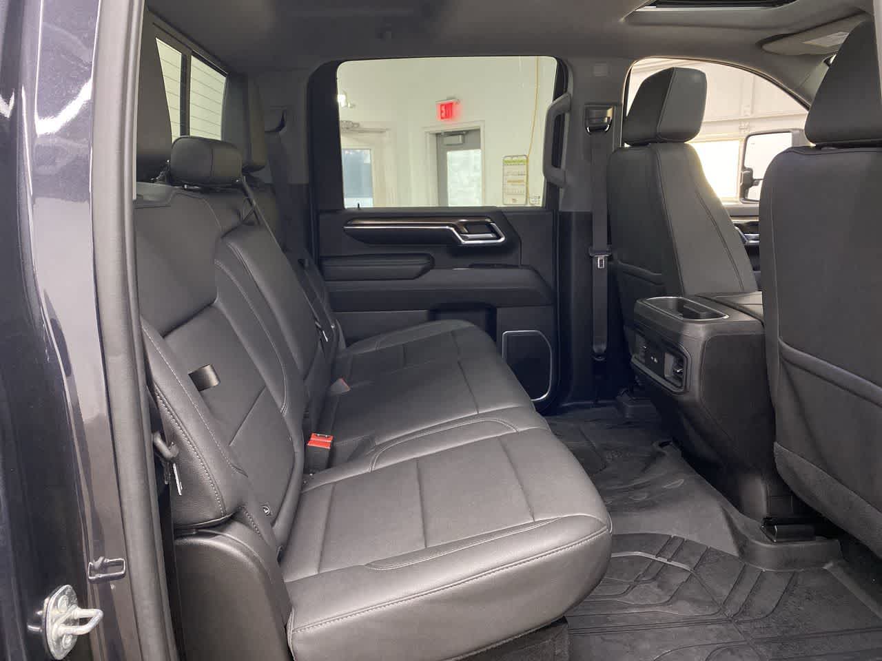 Thumbnail: 2024 Chevrolet Silverado 3500 - 18