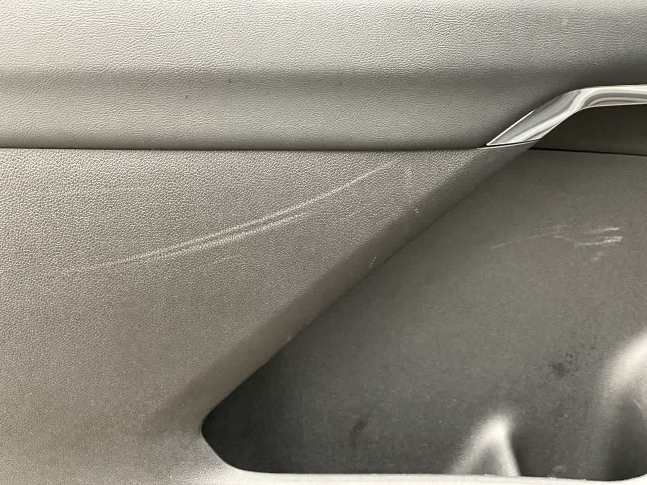 Thumbnail: 2025 GMC Acadia - 33