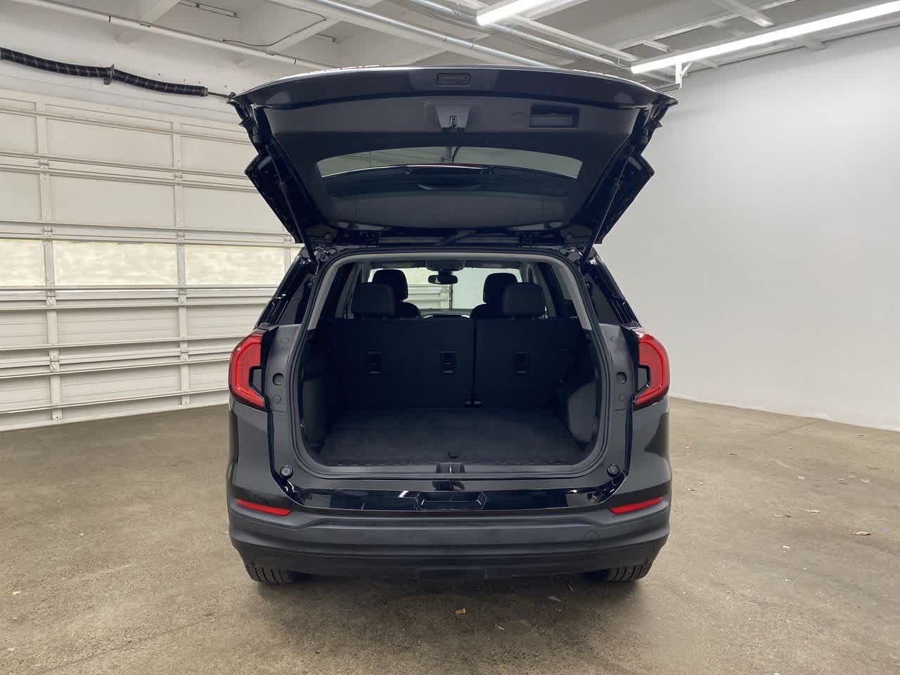 Thumbnail: 2024 GMC Terrain - 30