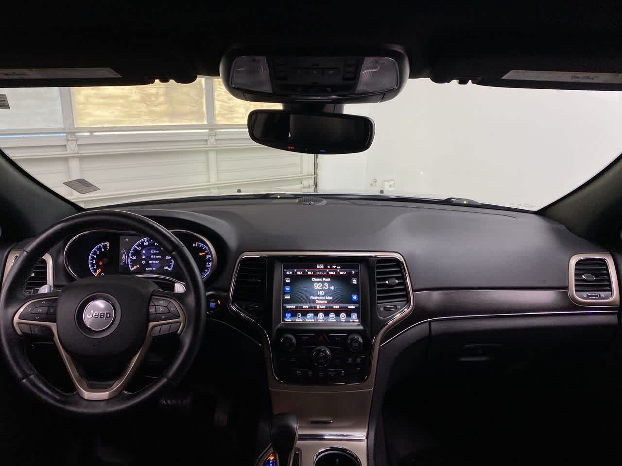 Thumbnail: 2017 Jeep Grand Cherokee - 13
