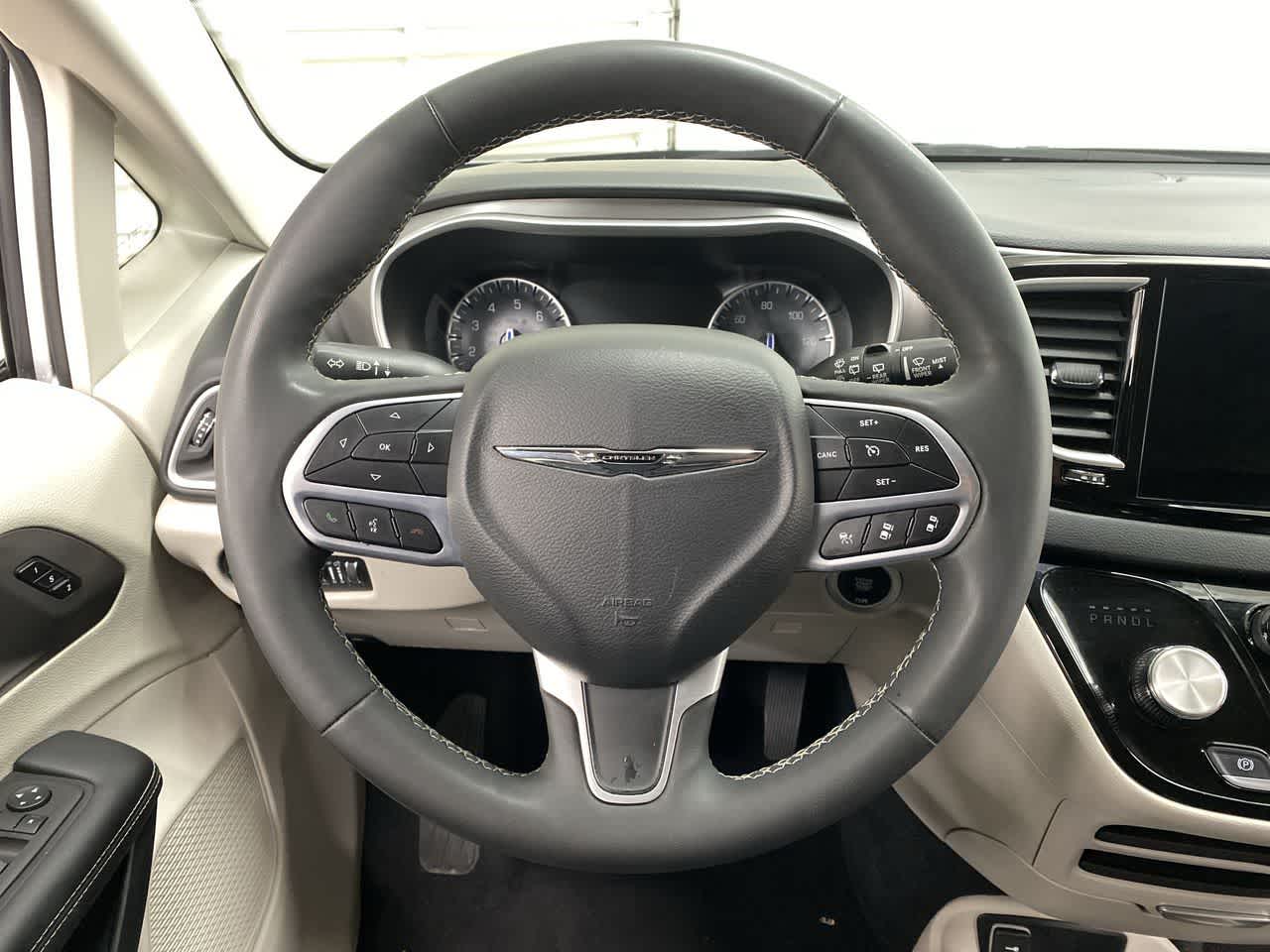 Thumbnail: 2024 Chrysler Pacifica - 21