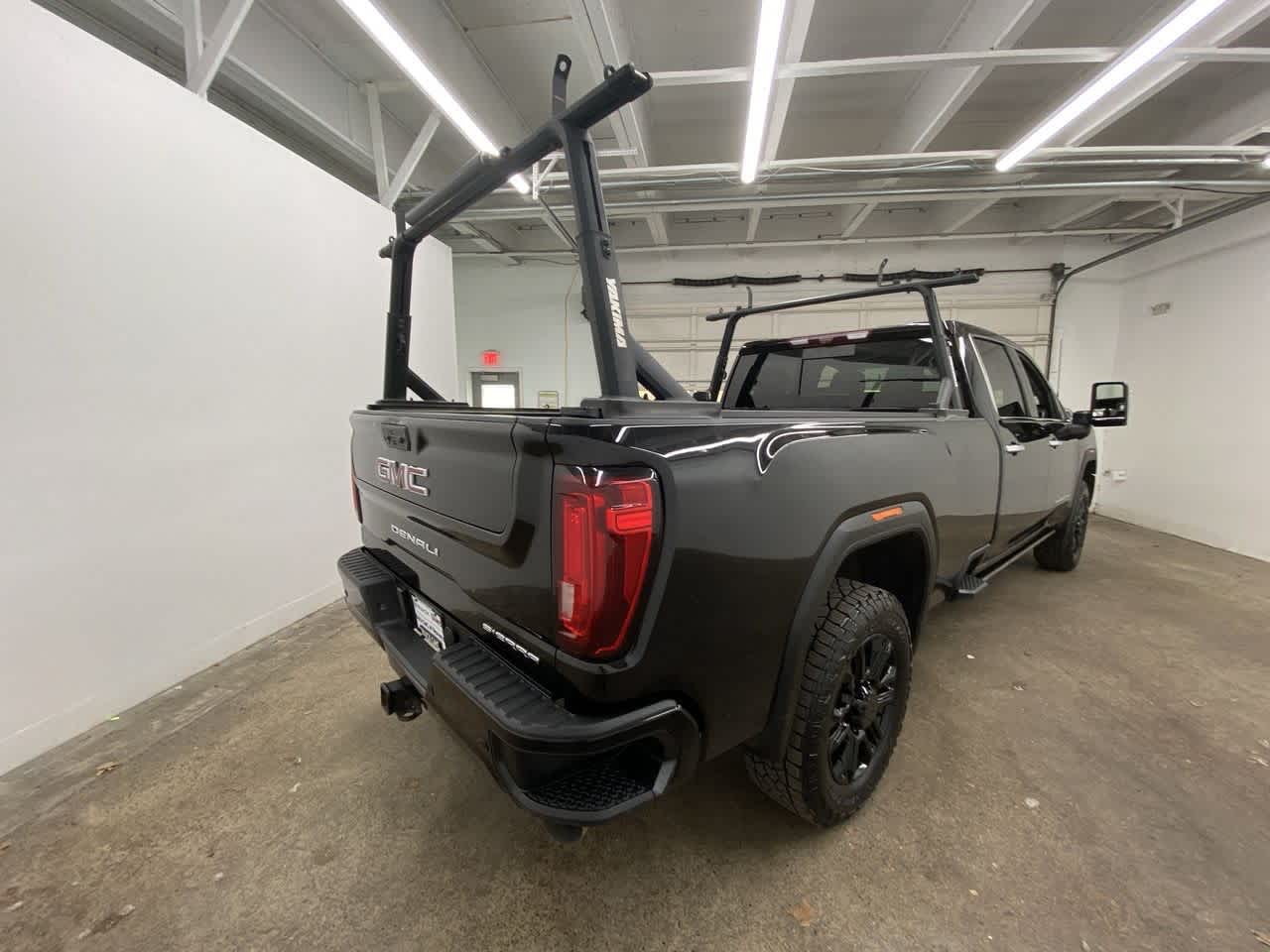 Thumbnail: 2022 GMC Sierra 3500 - 6