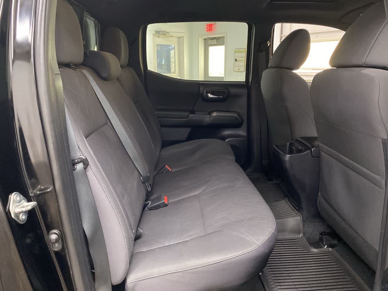 Thumbnail: 2016 Toyota Tacoma - 17