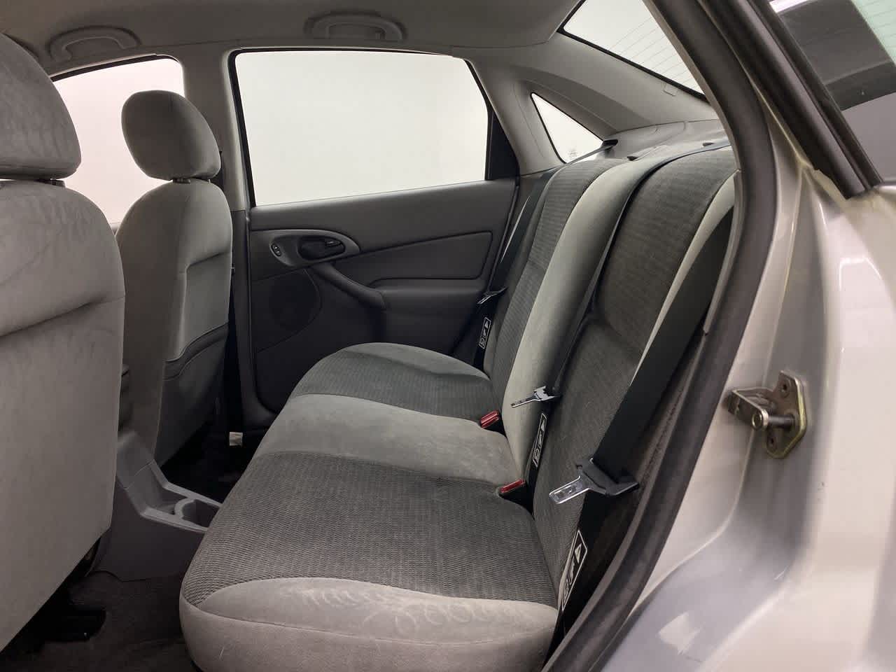 Thumbnail: 2003 Ford Focus - 18