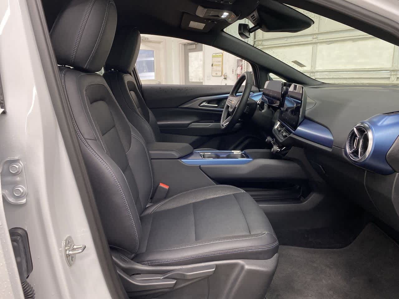 Thumbnail: 2025 Chevrolet Equinox - 19