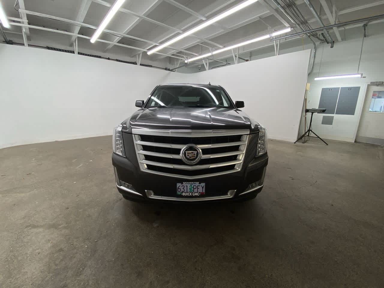 Thumbnail: 2015 Cadillac Escalade - 9