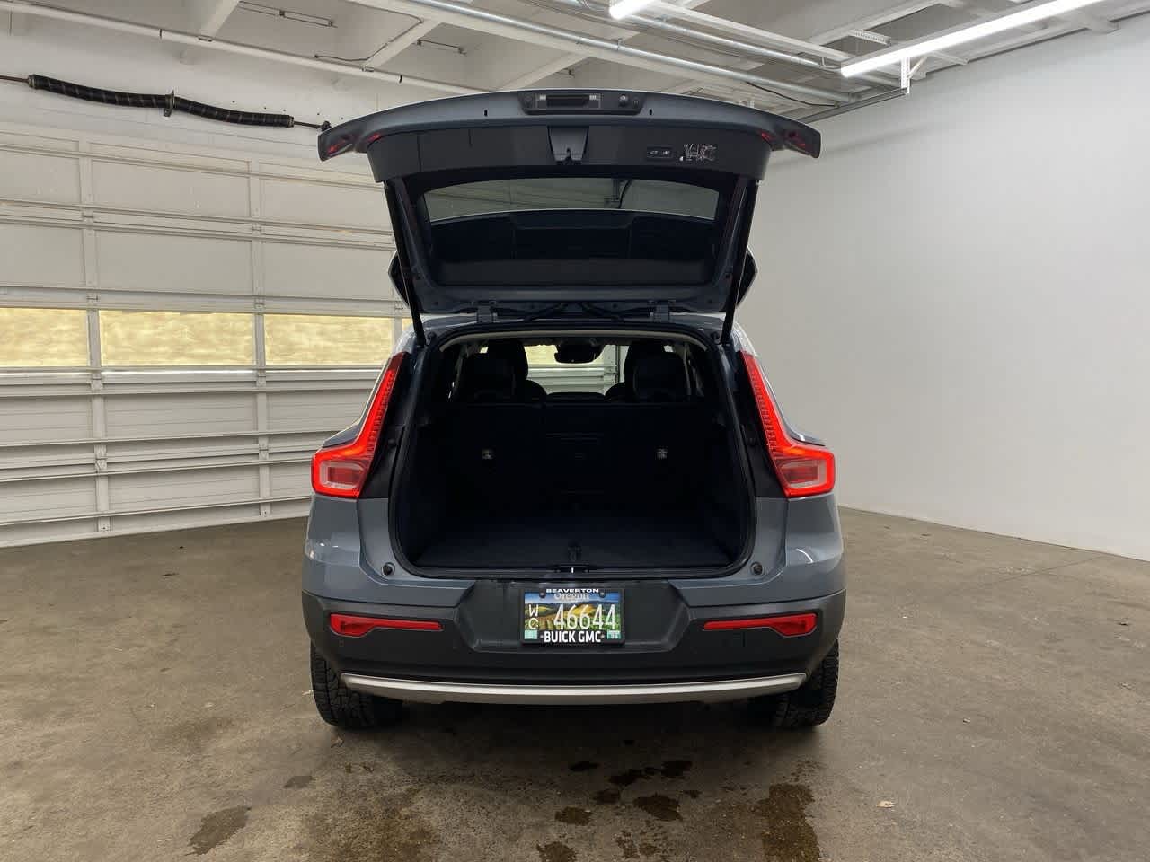 Thumbnail: 2020 Volvo XC40 - 30