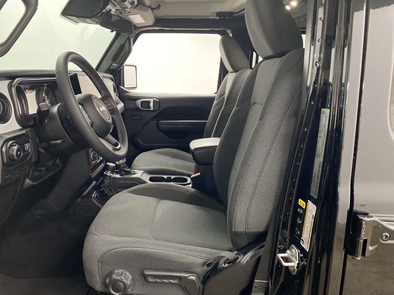 Thumbnail: 2025 Jeep Wrangler - 13