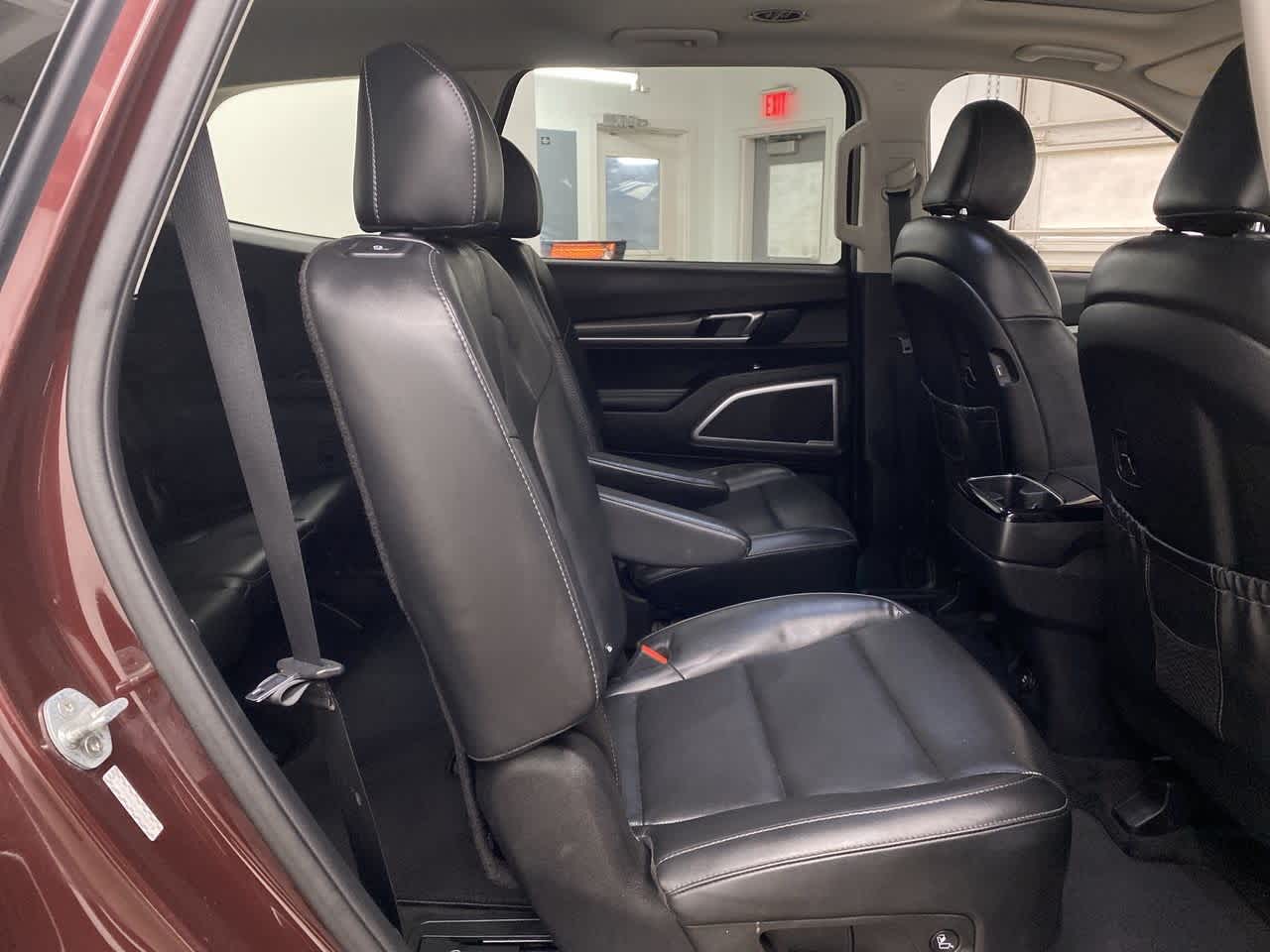 Thumbnail: 2020 Kia Telluride - 18