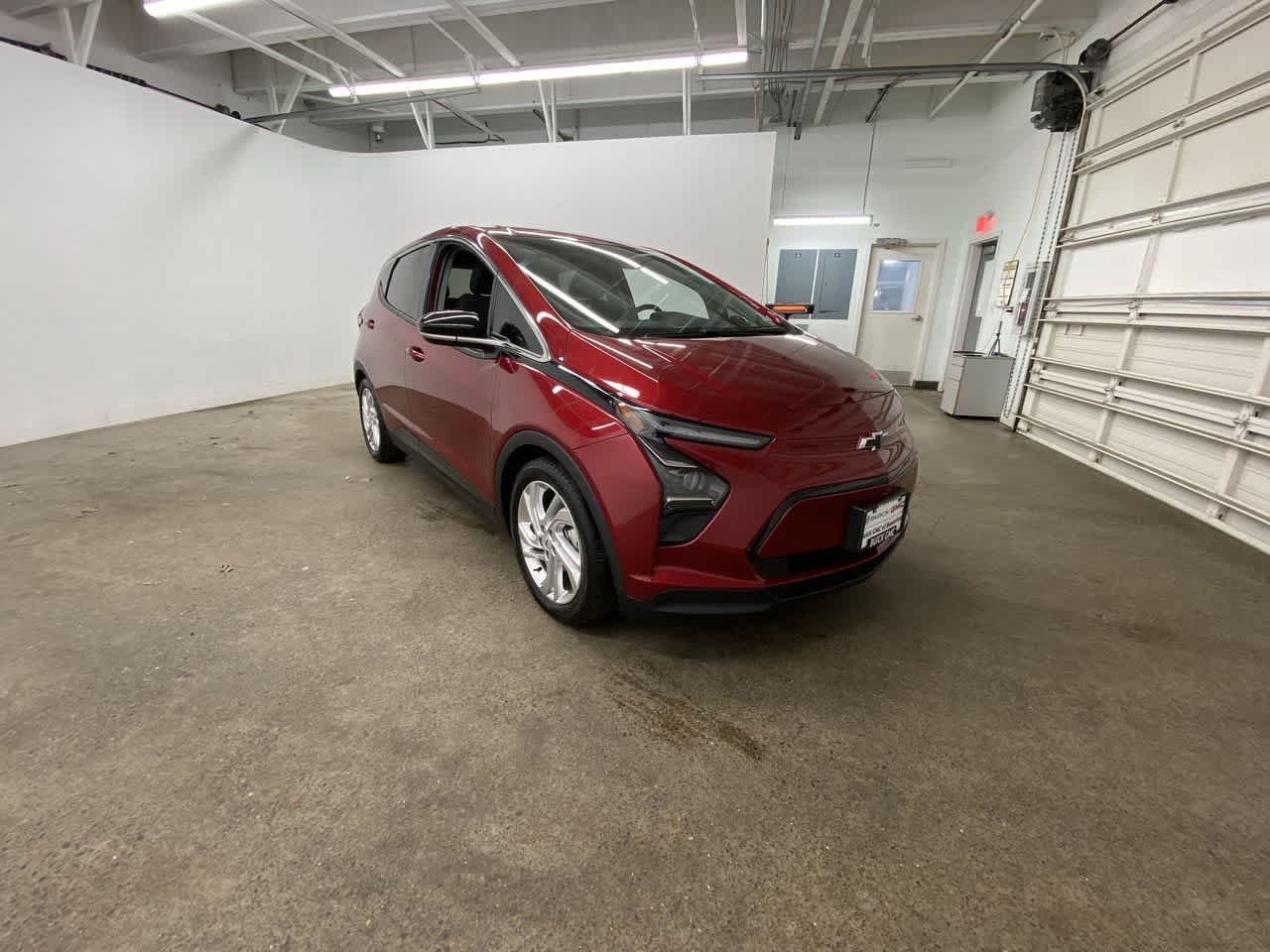 Thumbnail: 2022 Chevrolet Bolt EV - 8