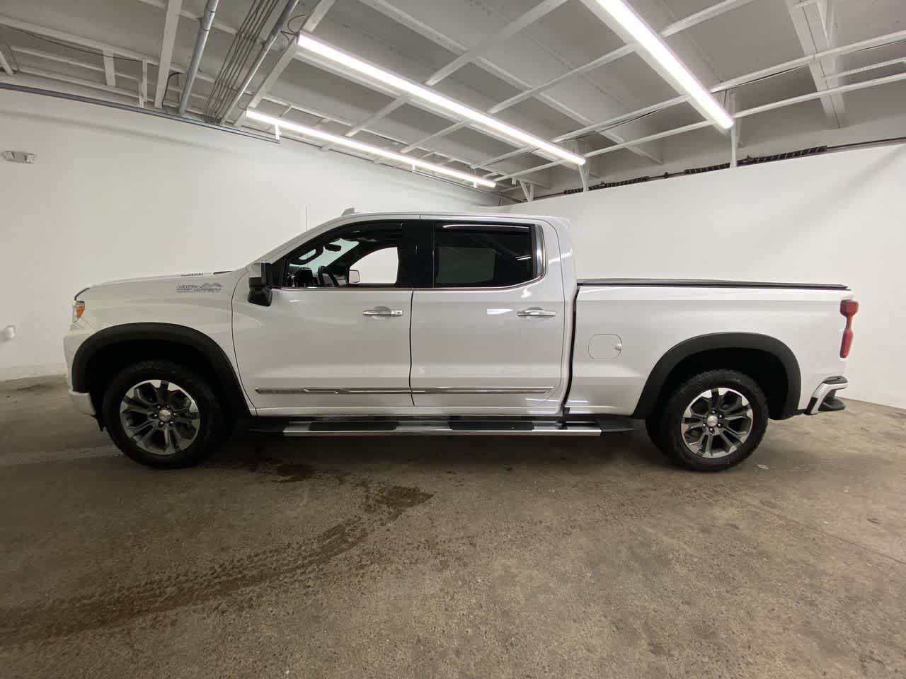 Thumbnail: 2024 Chevrolet Silverado 1500 - 3