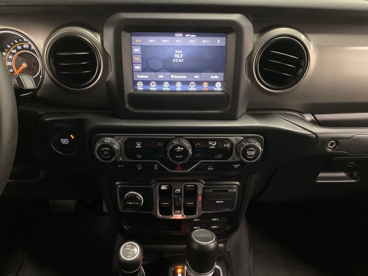 Thumbnail: 2020 Jeep Gladiator - 25