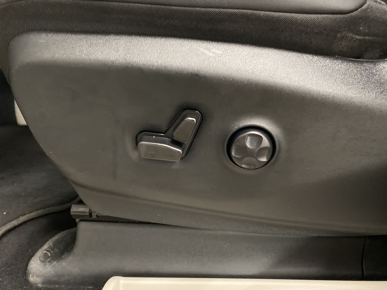 Thumbnail: 2024 Chrysler Pacifica - 14