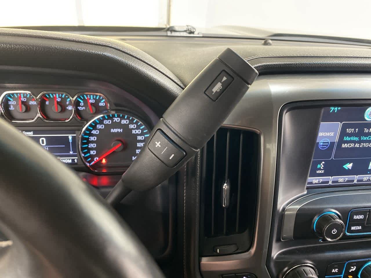 Thumbnail: 2015 Chevrolet Silverado 2500 - 25
